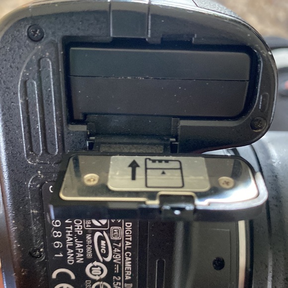 Digital Camera - Picture 5 of 5